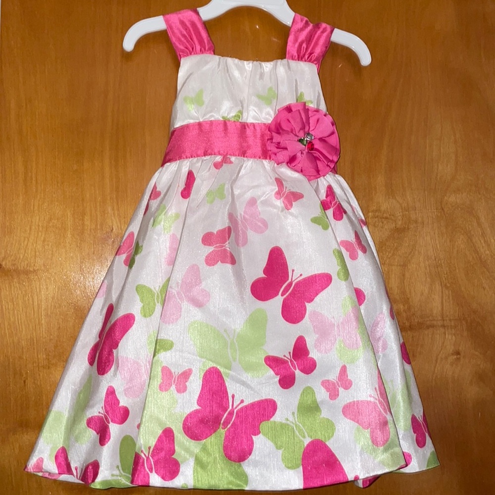 Rare Editions beautiful sleeveless party dress for a princess.